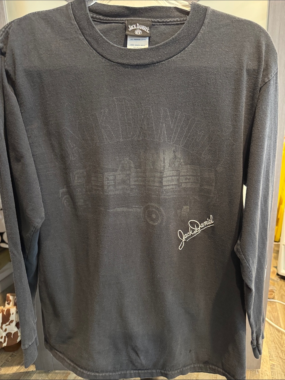 Jack Daniel’s Long Sleeve Shirt Men’s M Distressed Embroidered Biker Whiskey Tee